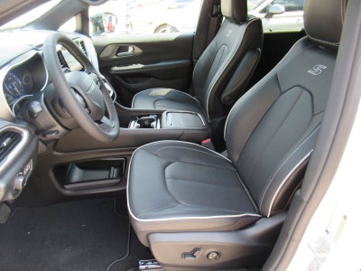 2027 Chrysler Pacifica PACIFICA LIMITED