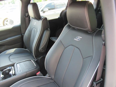 2027 Chrysler Pacifica PACIFICA LIMITED