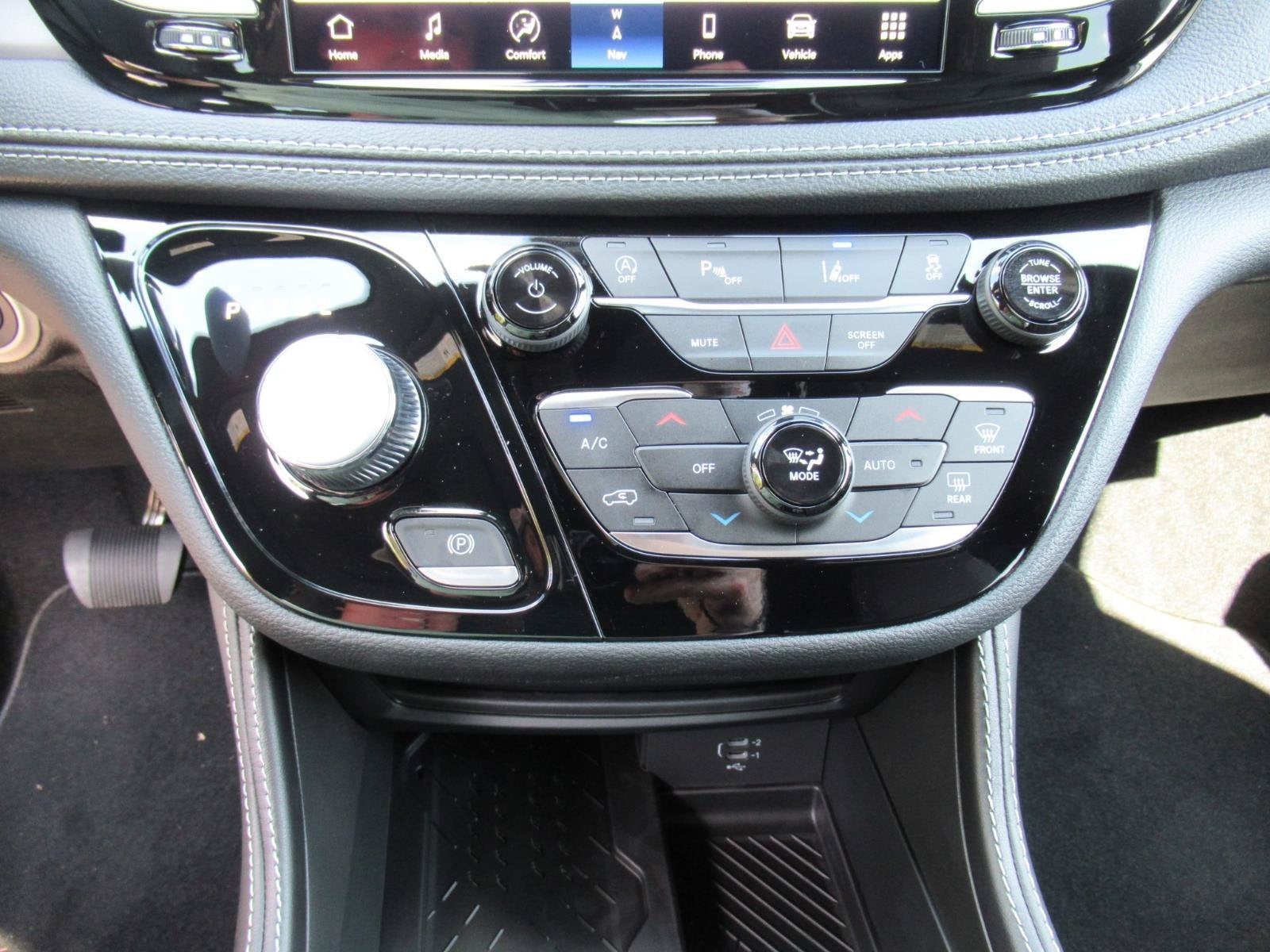 2027 Chrysler Pacifica PACIFICA LIMITED