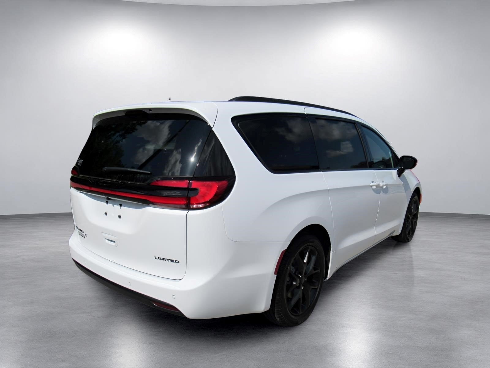 2027 Chrysler Pacifica PACIFICA LIMITED