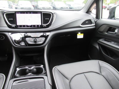 2027 Chrysler Pacifica PACIFICA LIMITED