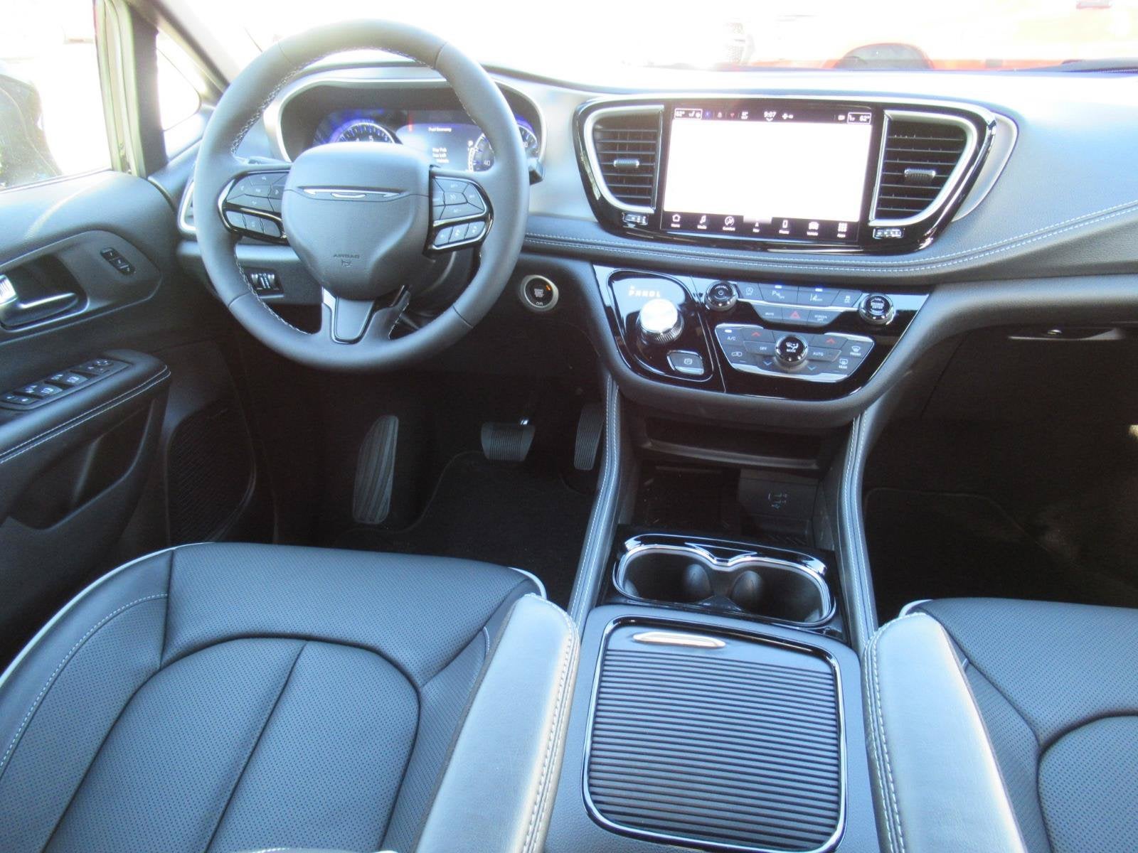 2027 Chrysler Pacifica PACIFICA LIMITED