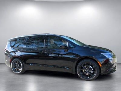 2027 Chrysler Pacifica PACIFICA LIMITED