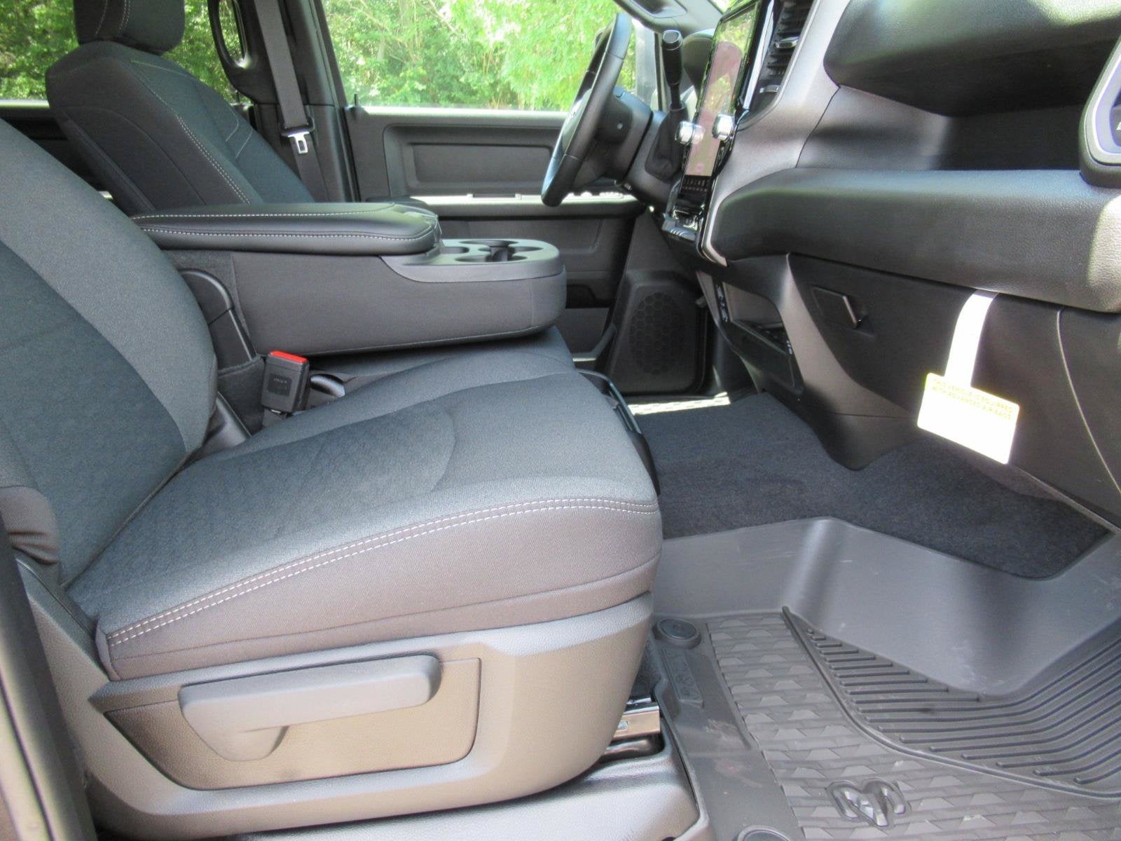 2026 RAM Ram 2500 RAM 2500 WARLOCK CREW CAB 4X4 6'4' BOX