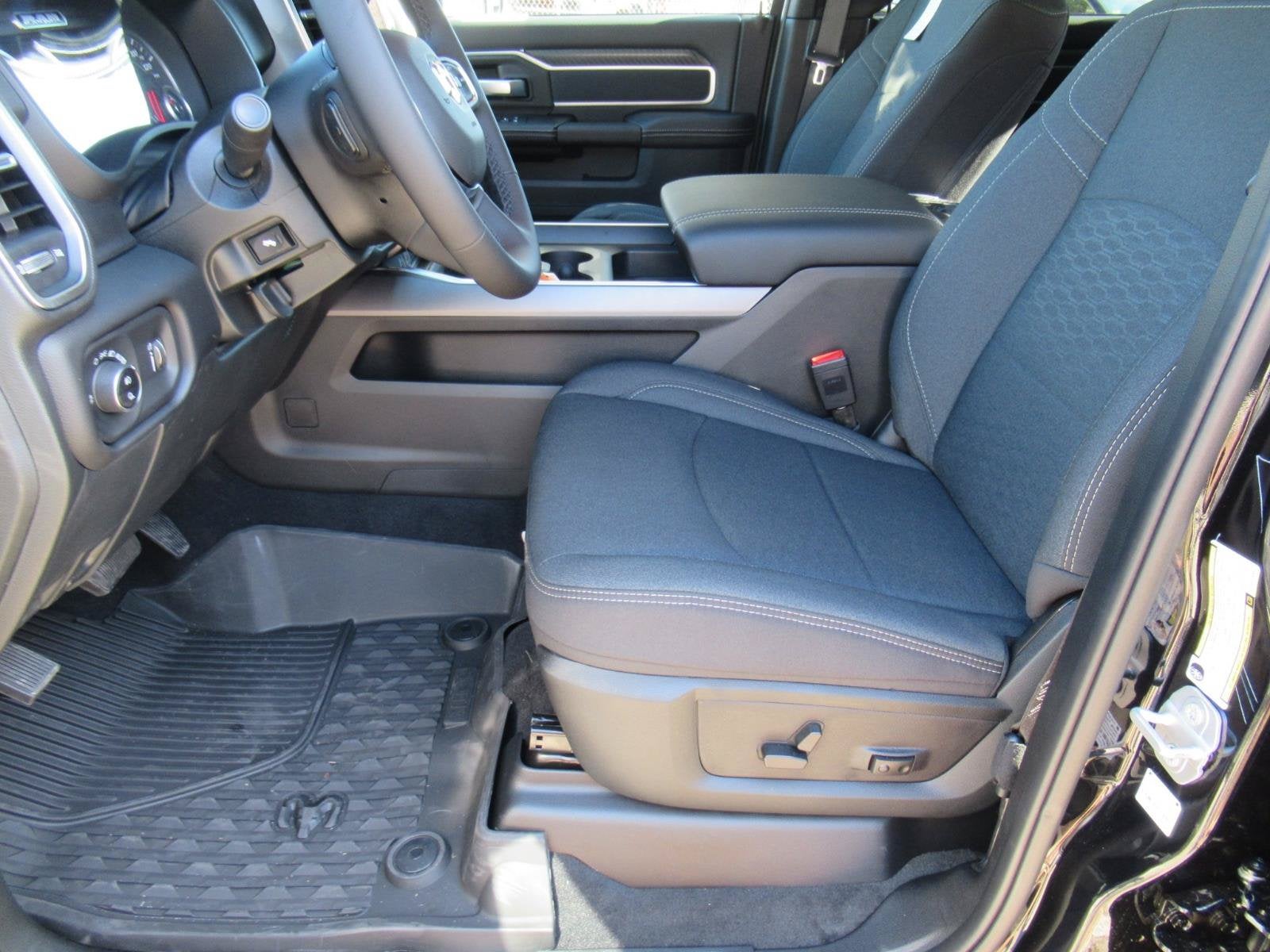2027 RAM Ram 2500 RAM 2500 BIG HORN CREW CAB 4X4 6'4' BOX