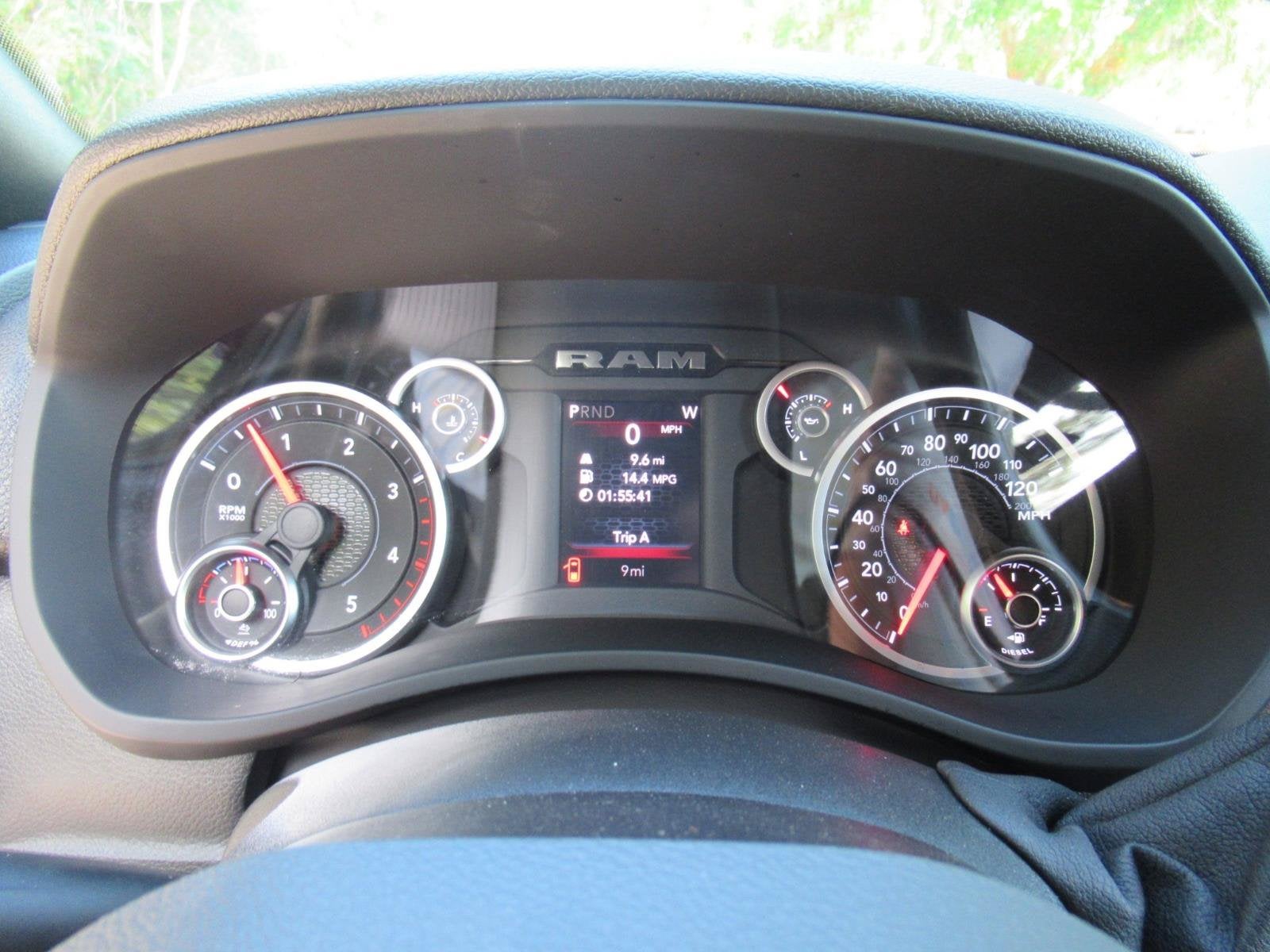 2027 RAM Ram 3500 RAM 3500 TRADESMAN CREW CAB 4X4 8' BOX