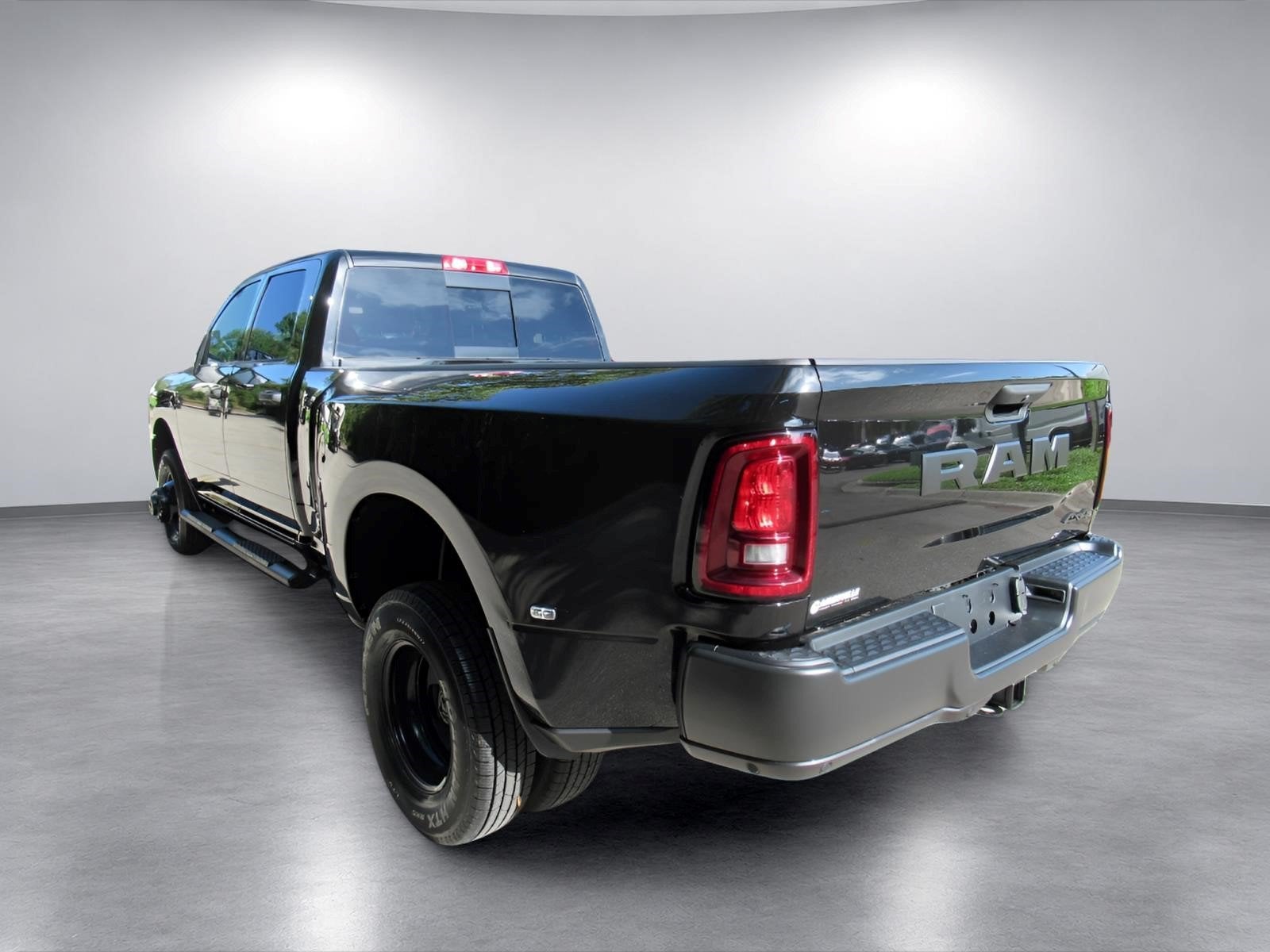 2027 RAM Ram 3500 RAM 3500 TRADESMAN CREW CAB 4X4 8' BOX