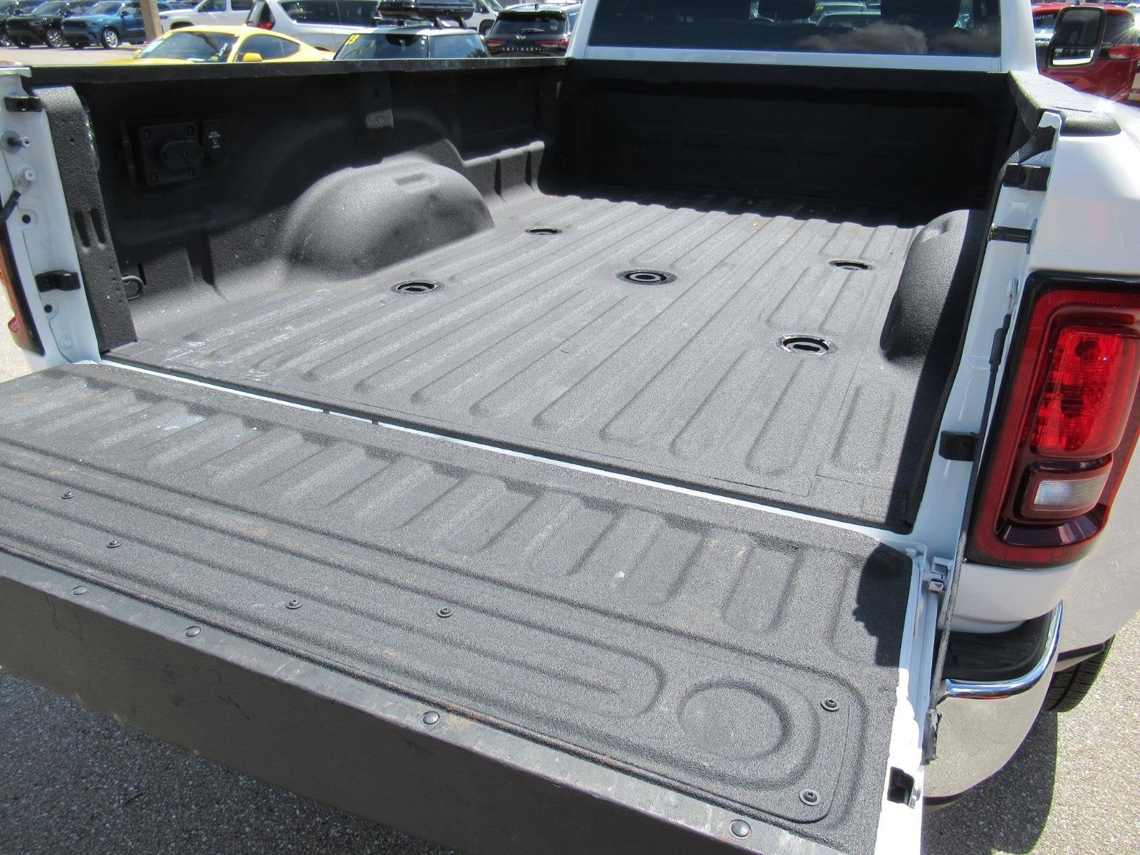 2026 RAM 3500 Tradesman Crew Cab 4x4 8' Box