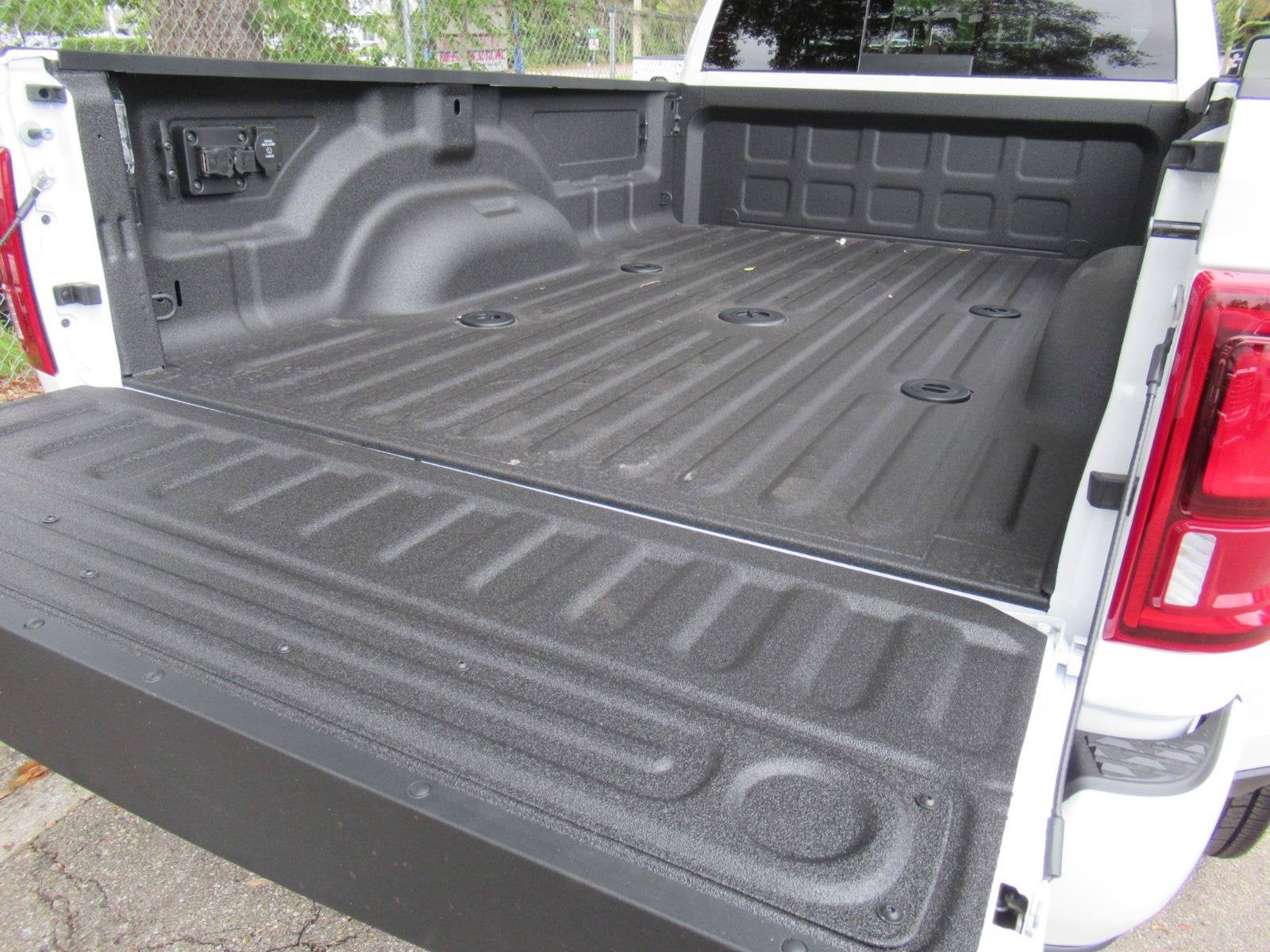 2027 RAM Ram 3500 RAM 3500 BIG HORN CREW CAB 4X4 8' BOX