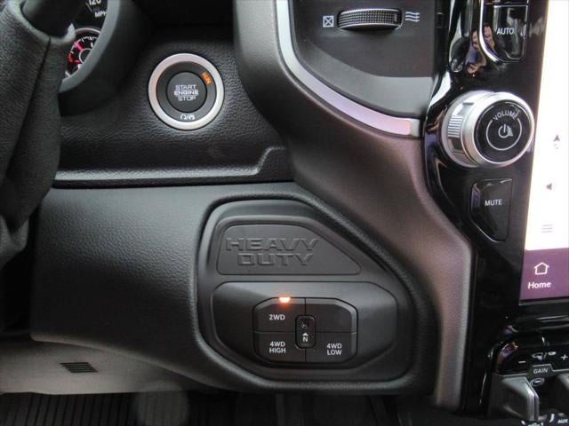 2027 RAM Ram 3500 RAM 3500 BIG HORN CREW CAB 4X4 8' BOX