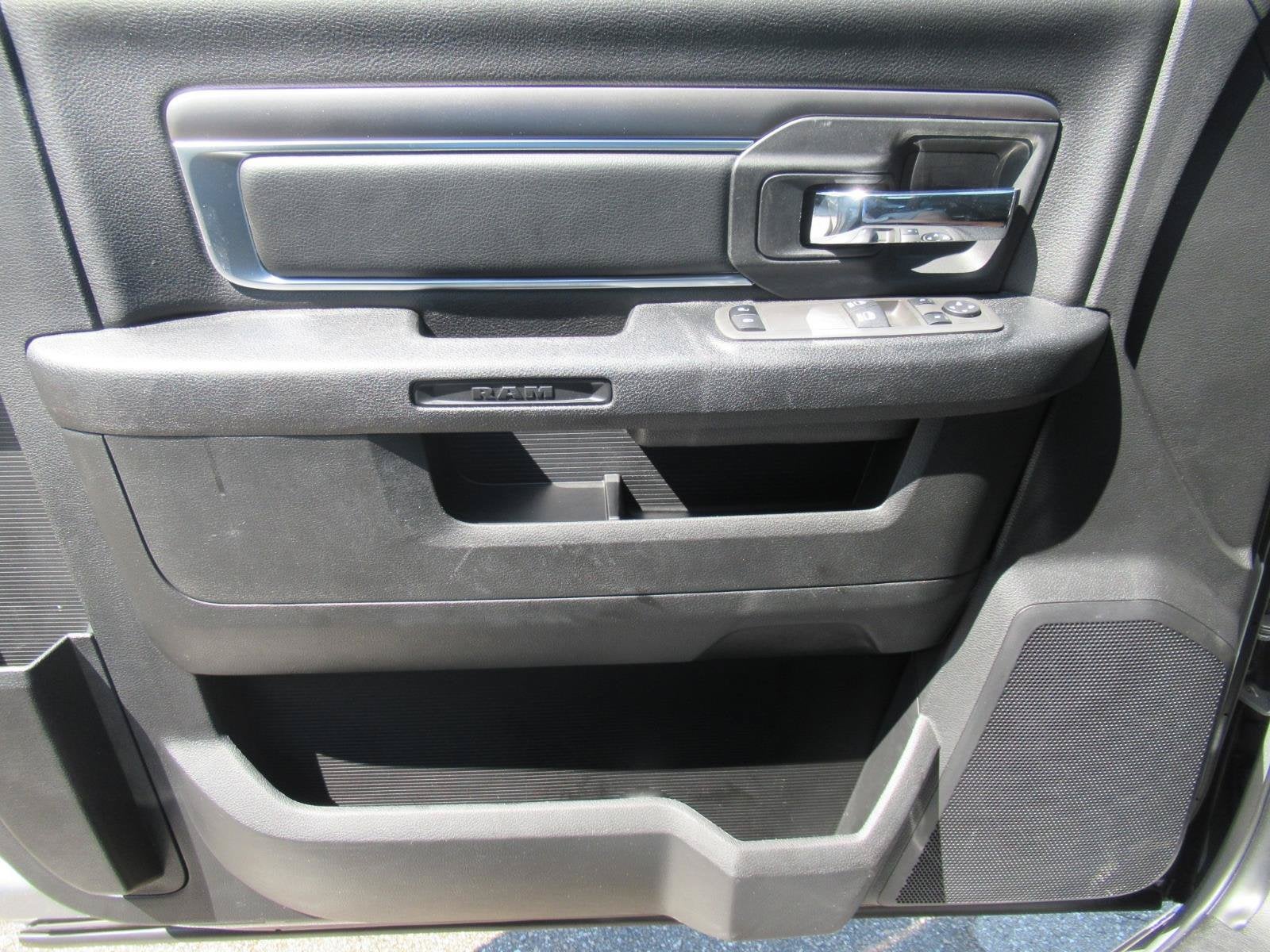 2023 RAM 1500 Classic Tradesman Regular Cab 4x2 8' Box