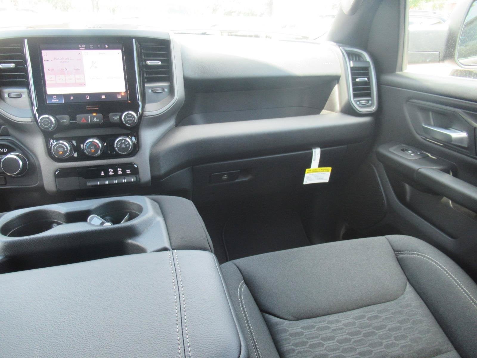 2026 RAM Ram 1500 RAM 1500 EXPRESS CREW CAB 4X2 5'7' BOX