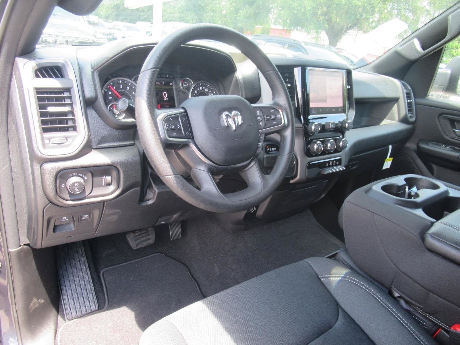 2026 RAM Ram 1500 RAM 1500 EXPRESS CREW CAB 4X2 5'7' BOX