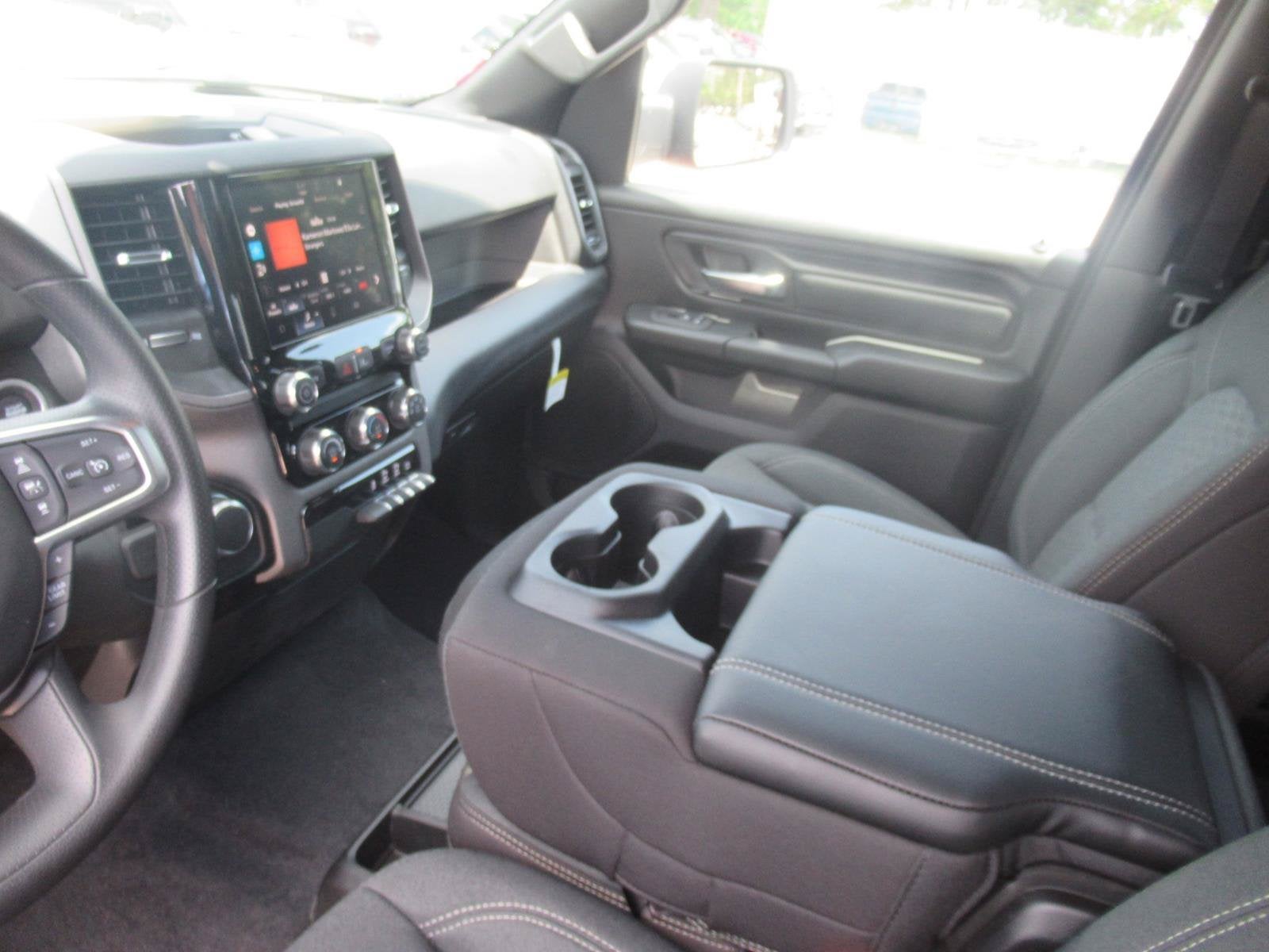 2026 RAM Ram 1500 RAM 1500 EXPRESS CREW CAB 4X2 5'7' BOX
