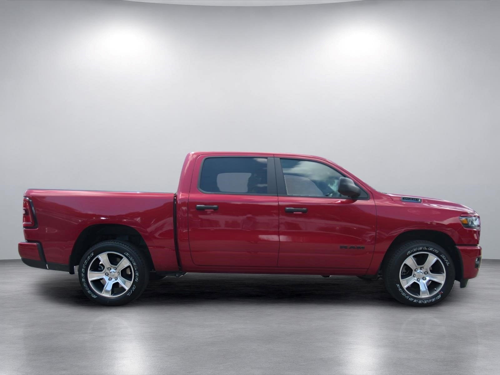 2026 RAM Ram 1500 RAM 1500 EXPRESS CREW CAB 4X2 5'7' BOX