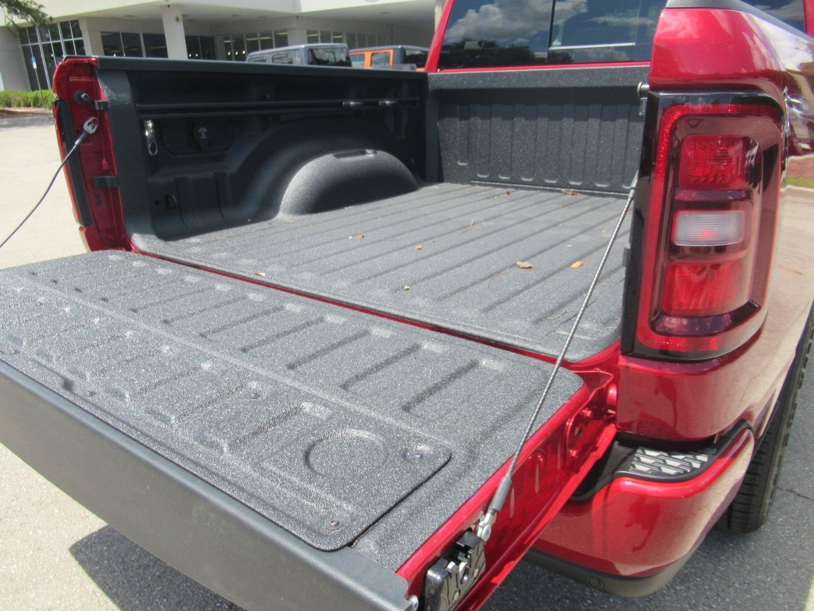 2026 RAM Ram 1500 RAM 1500 EXPRESS CREW CAB 4X2 5'7' BOX