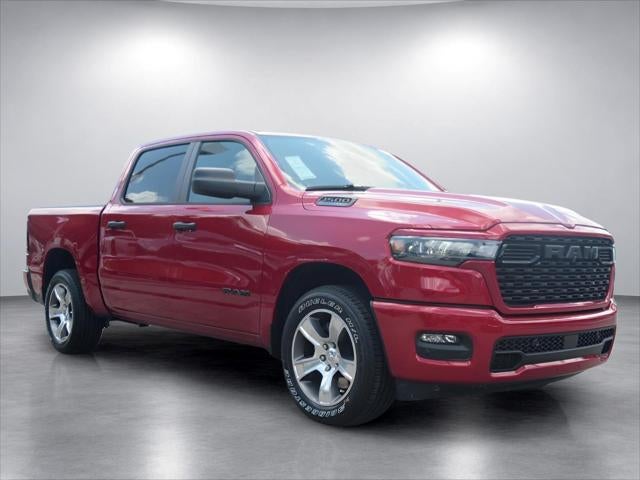 2026 RAM 1500 EXPRESS CREW CAB 4X2 5'7' BOX