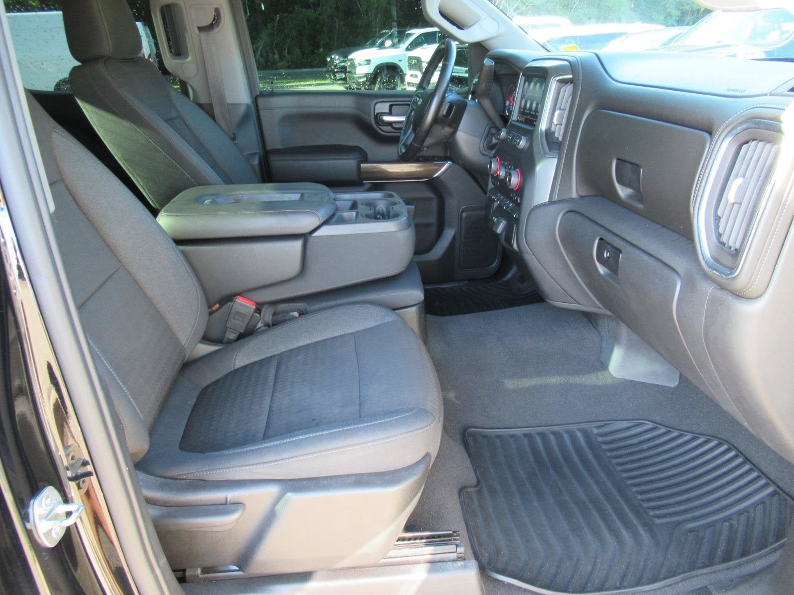 2022 Chevrolet Silverado 1500 LTD 4WD Crew Cab Short Bed LT with 2FL