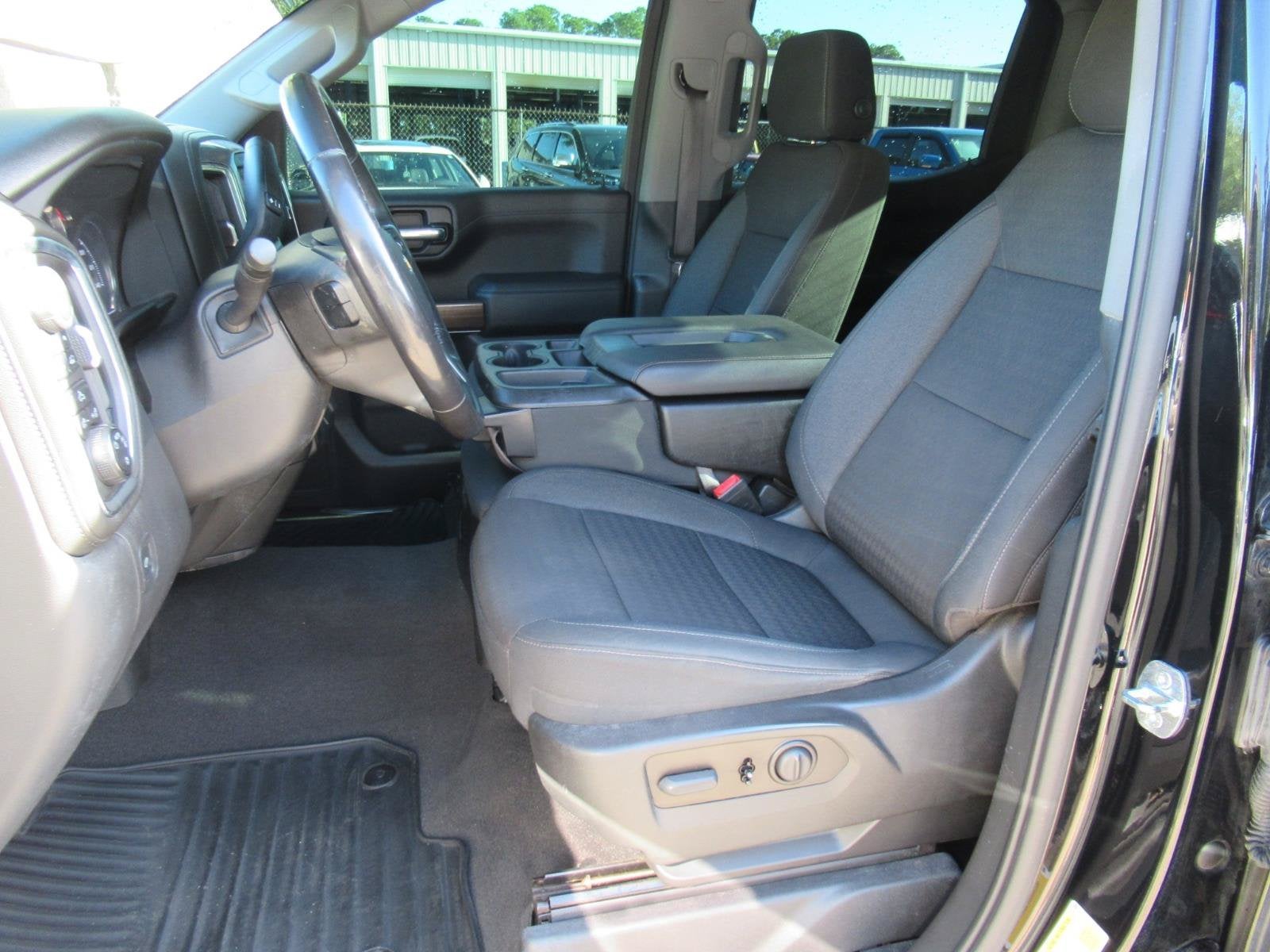2022 Chevrolet Silverado 1500 LTD 4WD Crew Cab Short Bed LT with 2FL