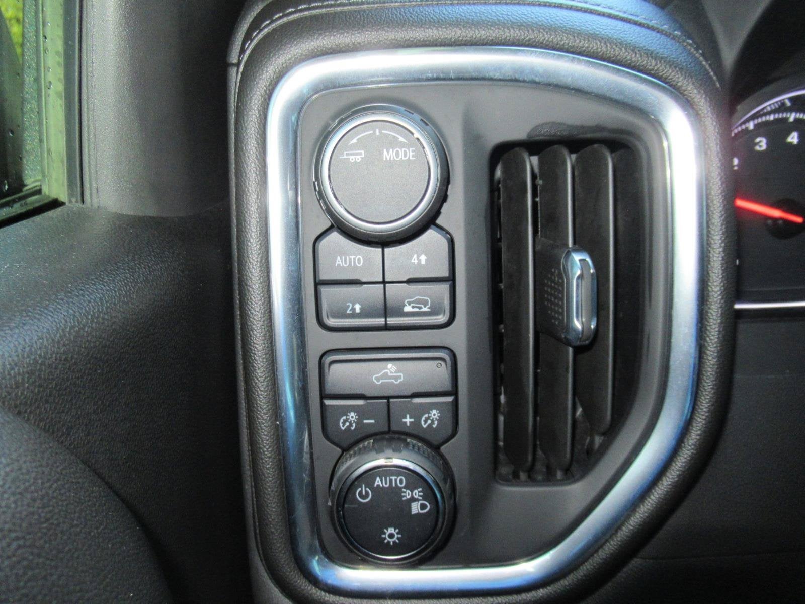 2022 Chevrolet Silverado 1500 LTD 4WD Crew Cab Short Bed LT with 2FL