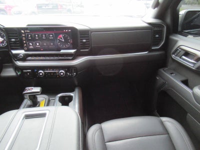 2022 GMC Sierra 1500 4WD Crew Cab Short Box SLT
