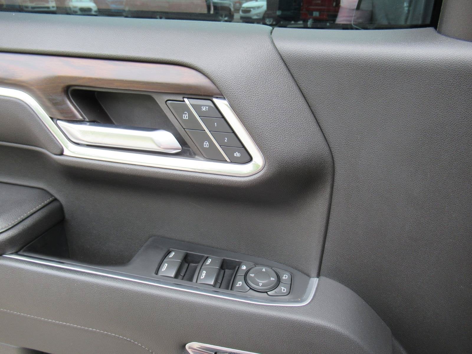 2022 GMC Sierra 1500 4WD Crew Cab Short Box SLT