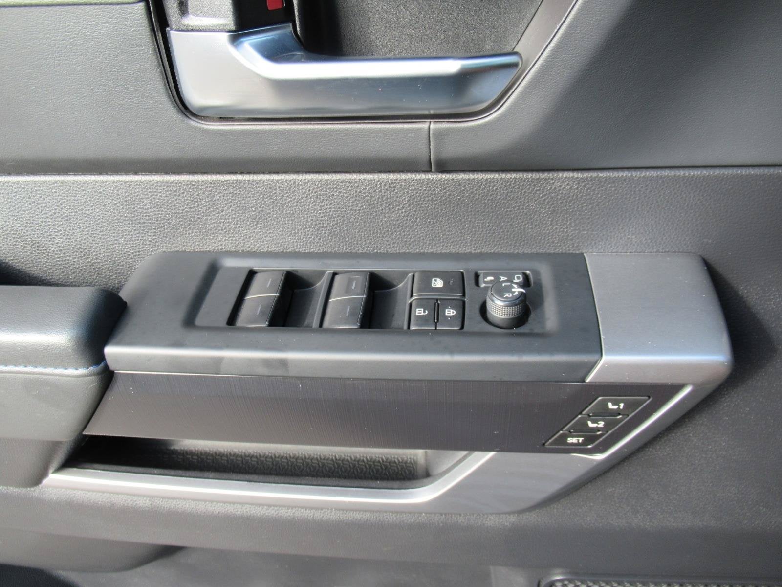 2023 Toyota Tundra 4WD Platinum