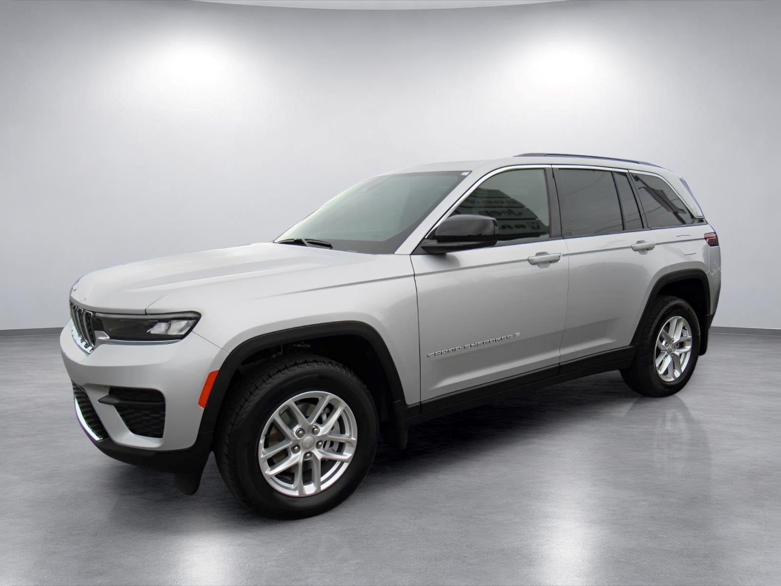 2026 Jeep Grand Cherokee GRAND CHEROKEE LAREDO X 4X2