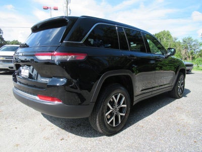 2027 Jeep Grand Cherokee GRAND CHEROKEE LAREDO X 4X2