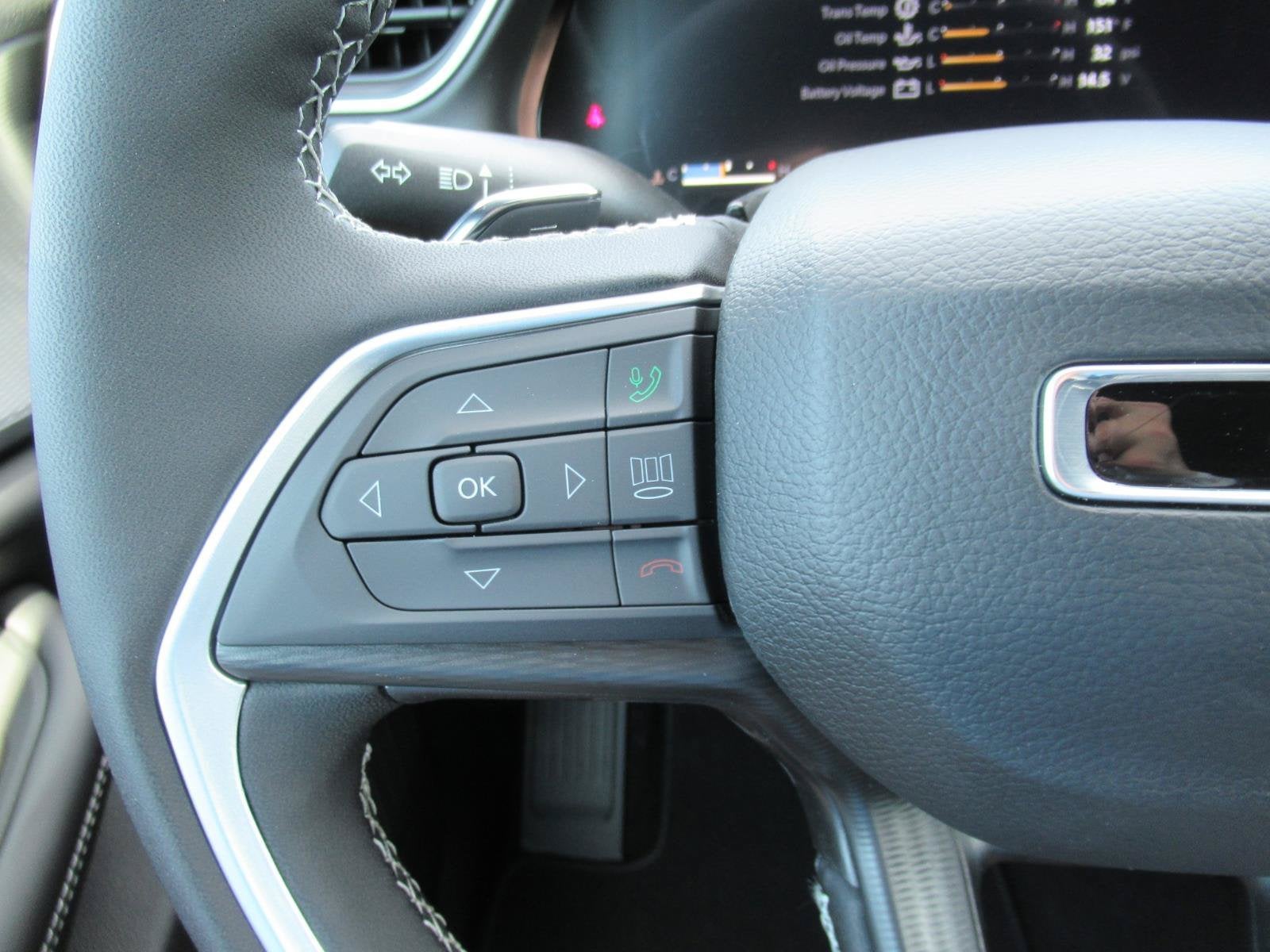2027 Jeep Grand Cherokee GRAND CHEROKEE LAREDO X 4X2