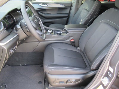 2026 Jeep Grand Cherokee GRAND CHEROKEE LAREDO X 4X2