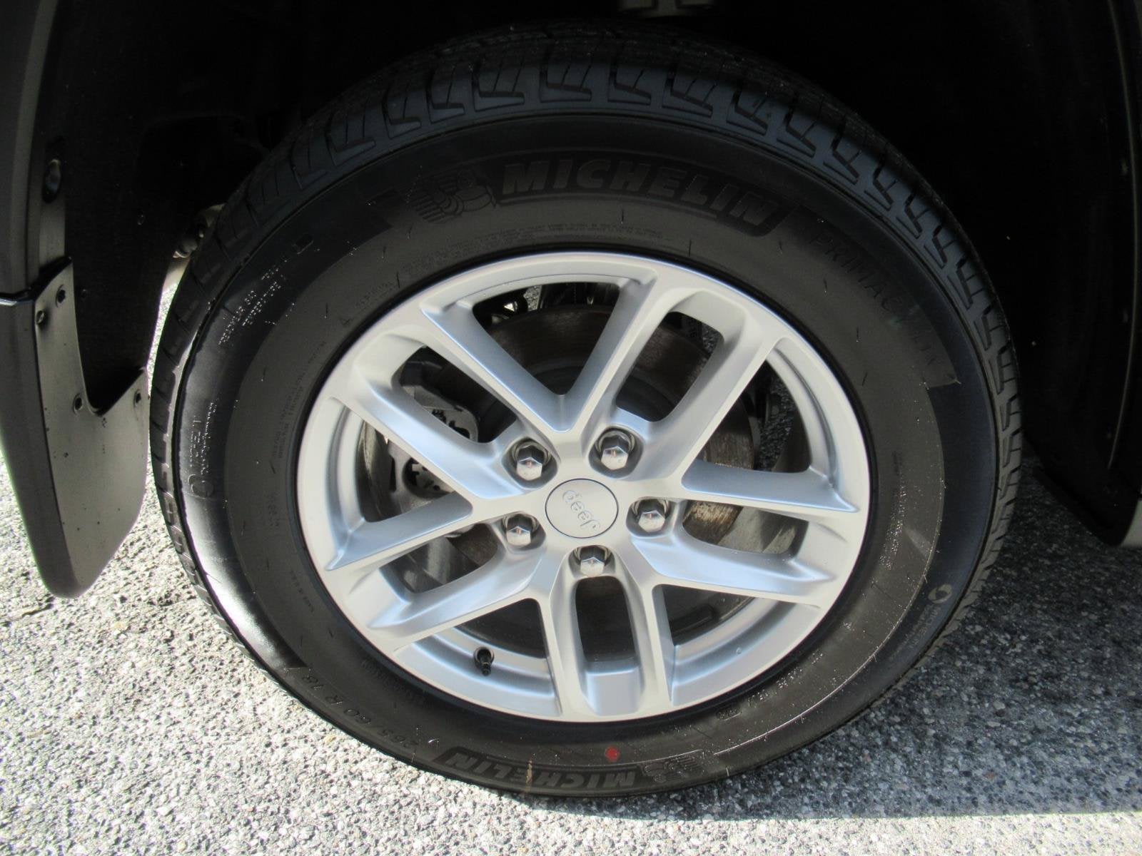 2026 Jeep Grand Cherokee GRAND CHEROKEE LAREDO X 4X2