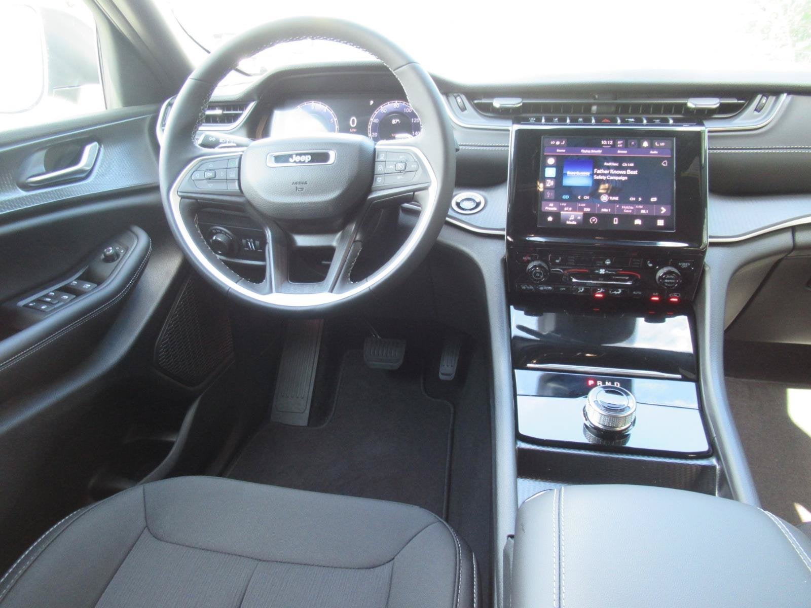 2026 Jeep Grand Cherokee GRAND CHEROKEE LAREDO X 4X2