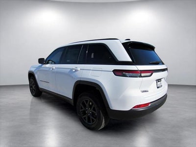 2027 Jeep Grand Cherokee GRAND CHEROKEE LAREDO ALTITUDE 4X2