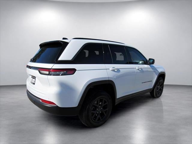 2027 Jeep Grand Cherokee GRAND CHEROKEE LAREDO ALTITUDE 4X2