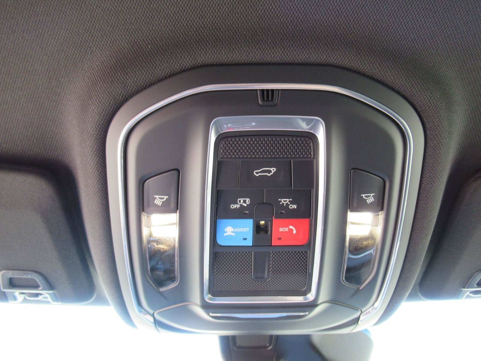 2027 Jeep Grand Cherokee GRAND CHEROKEE LAREDO ALTITUDE 4X2