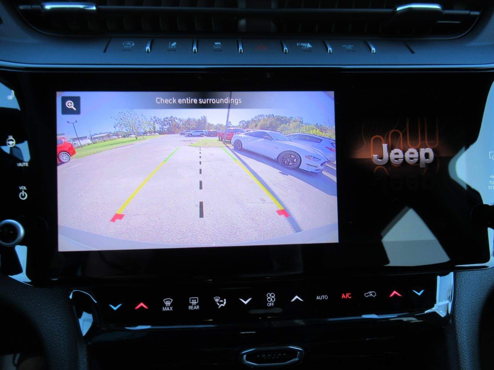 2027 Jeep Grand Cherokee GRAND CHEROKEE LAREDO ALTITUDE 4X2