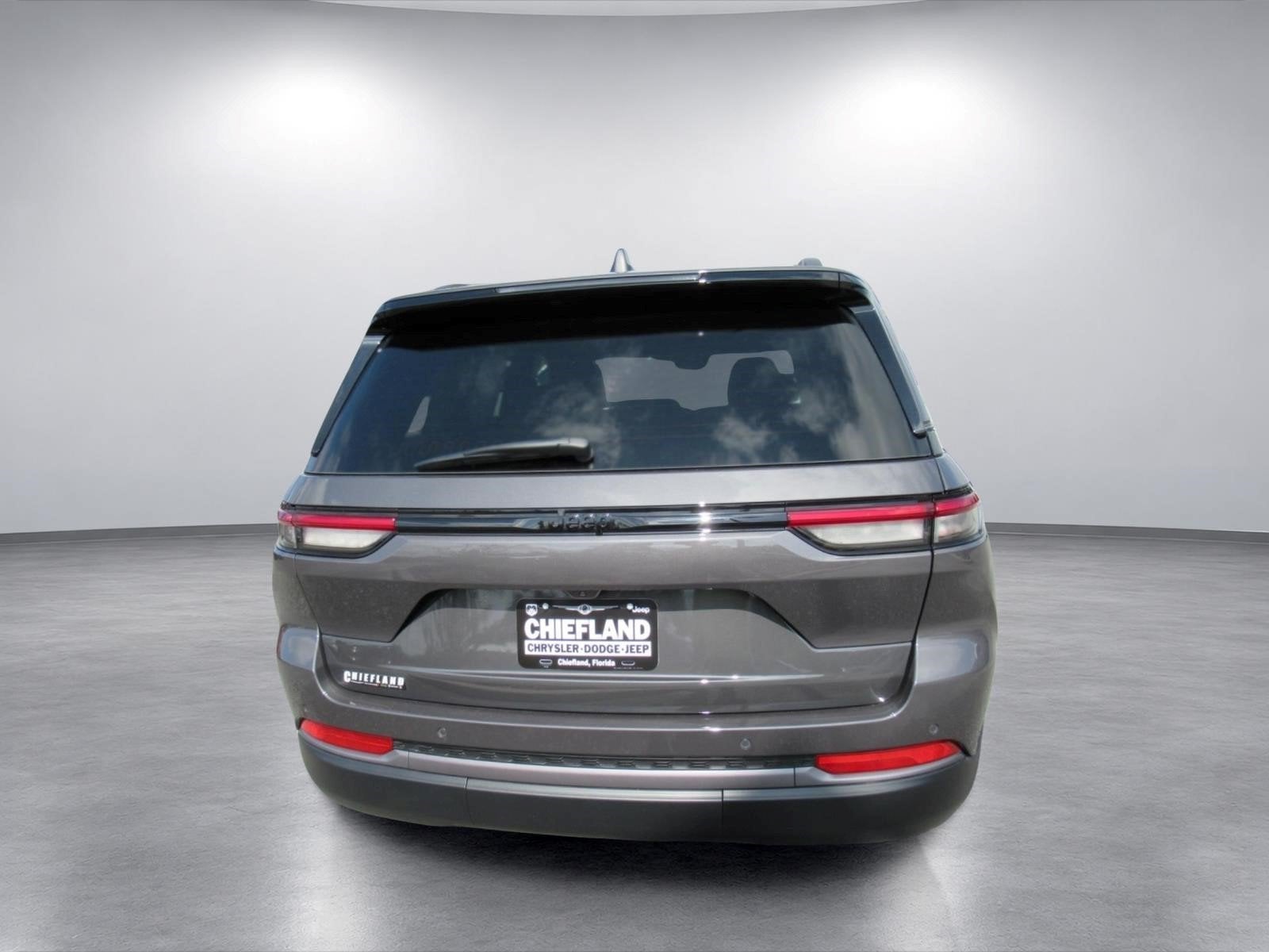 2026 Jeep Grand Cherokee GRAND CHEROKEE LAREDO ALTITUDE 4X2