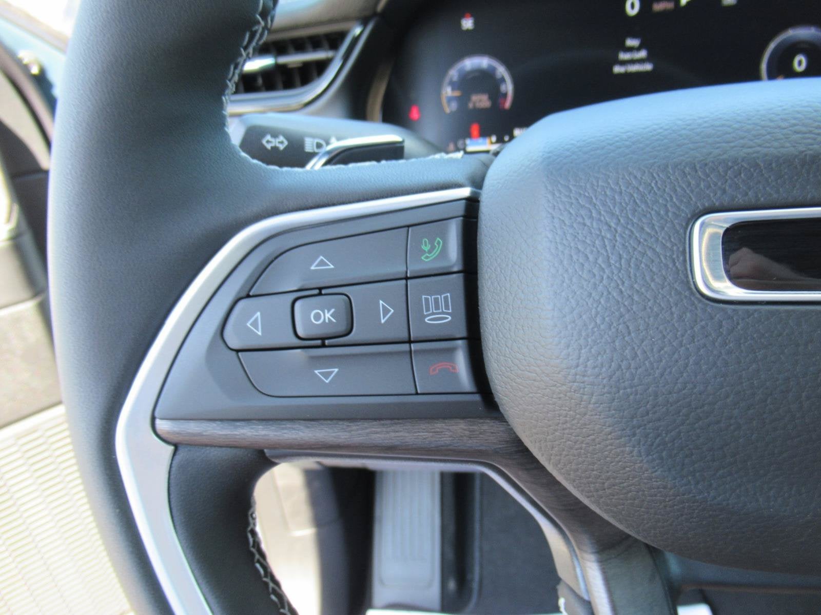 2027 Jeep Grand Cherokee GRAND CHEROKEE LIMITED 4X2