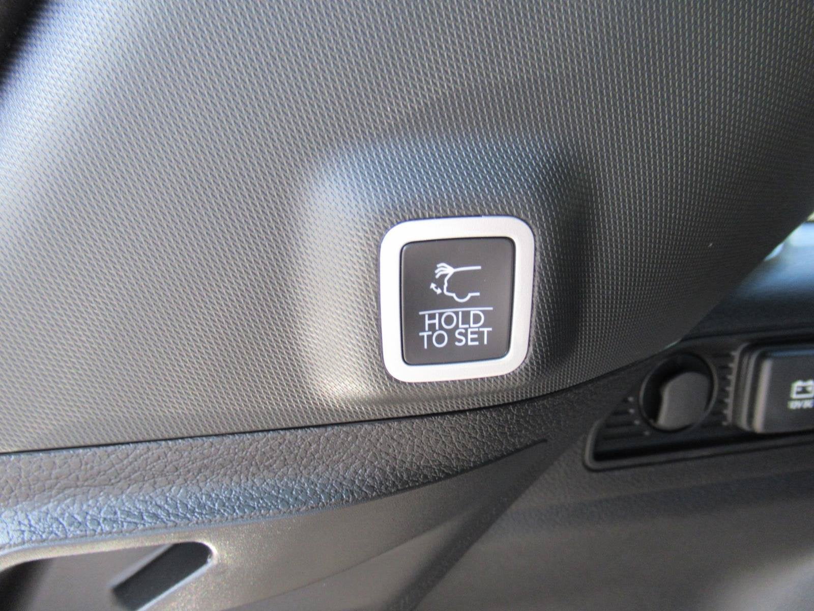 2027 Jeep Grand Cherokee GRAND CHEROKEE LIMITED 4X2