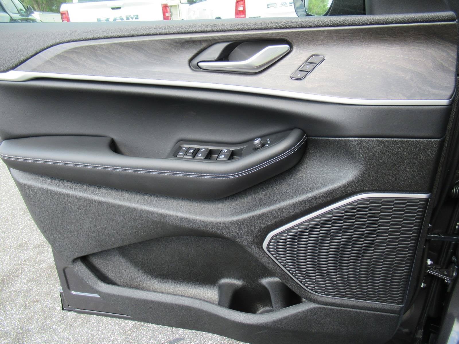2026 Jeep Grand Cherokee GRAND CHEROKEE LIMITED 4X2