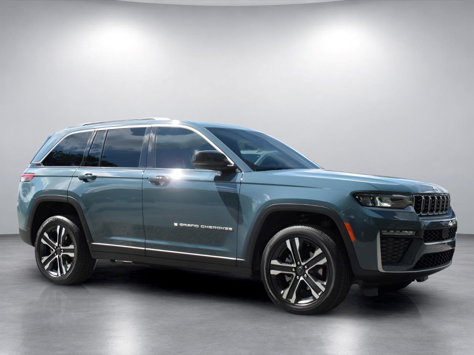 2027 Jeep Grand Cherokee GRAND CHEROKEE LIMITED 4X2