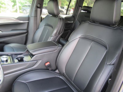 2027 Jeep Grand Cherokee GRAND CHEROKEE LIMITED 4X2