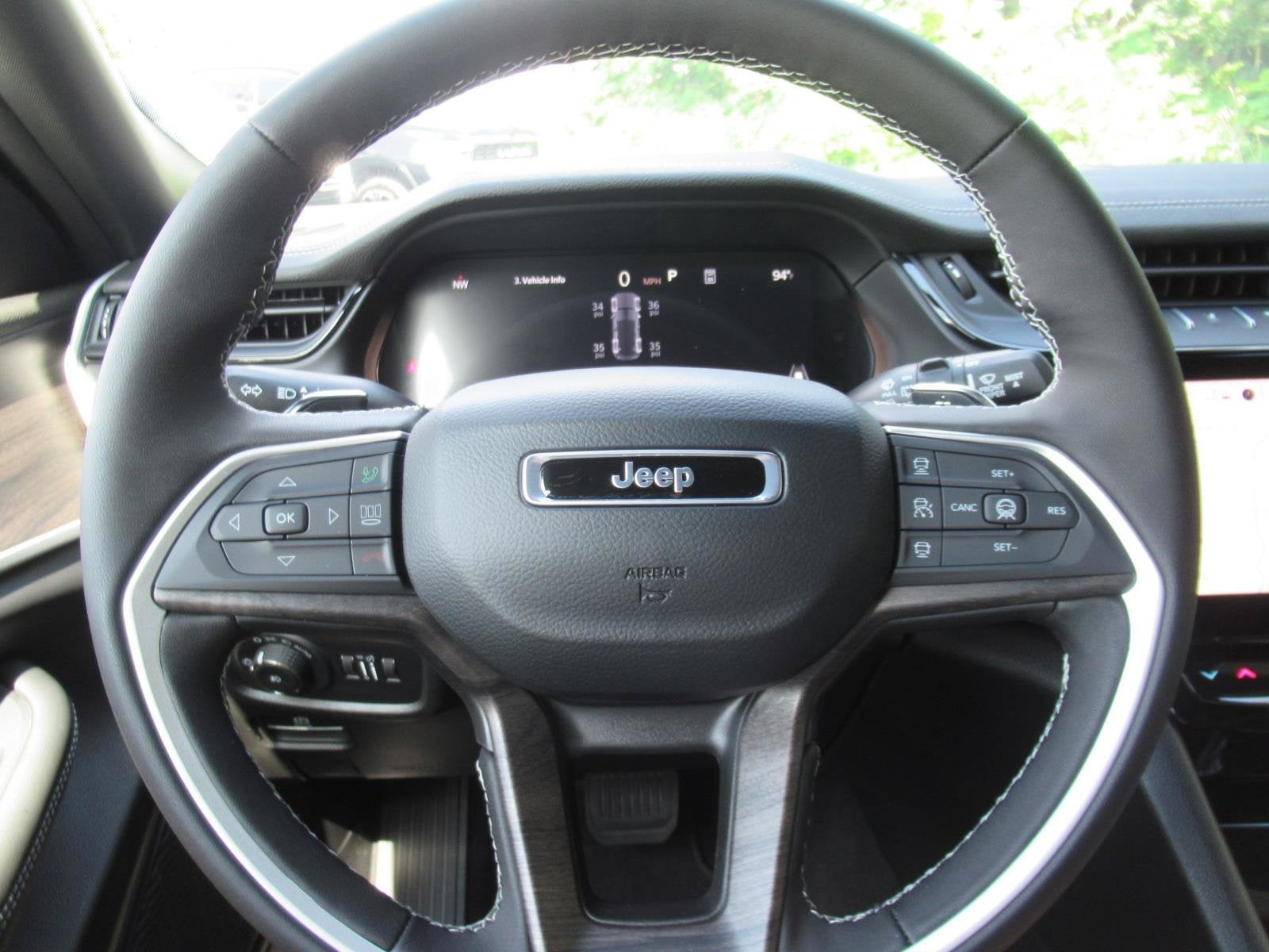 2027 Jeep Grand Cherokee GRAND CHEROKEE LIMITED 4X2
