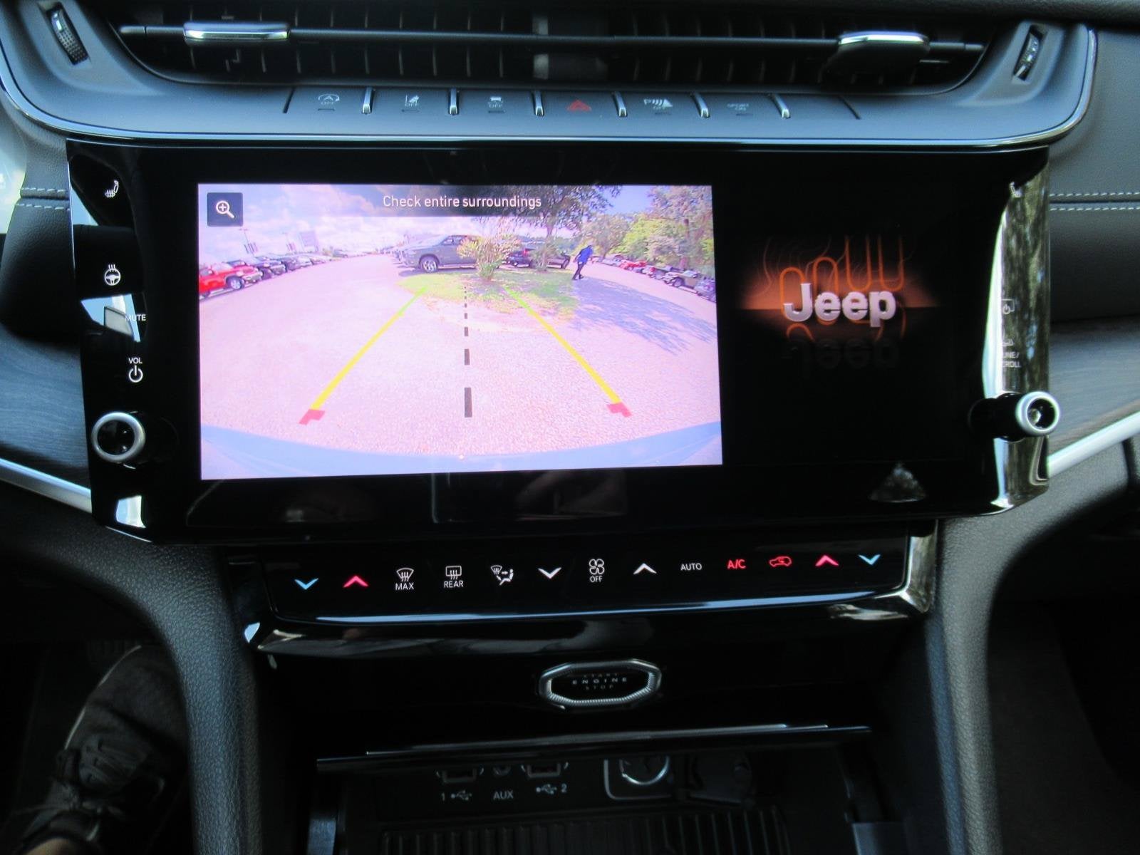 2027 Jeep Grand Cherokee GRAND CHEROKEE LIMITED 4X2