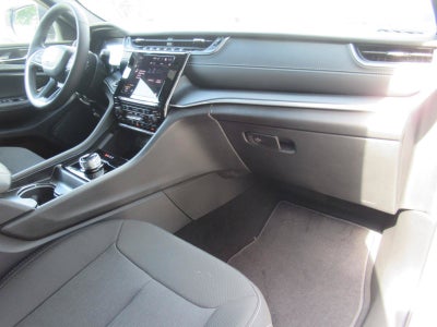 2026 Jeep Grand Cherokee GRAND CHEROKEE L LAREDO X 4X2