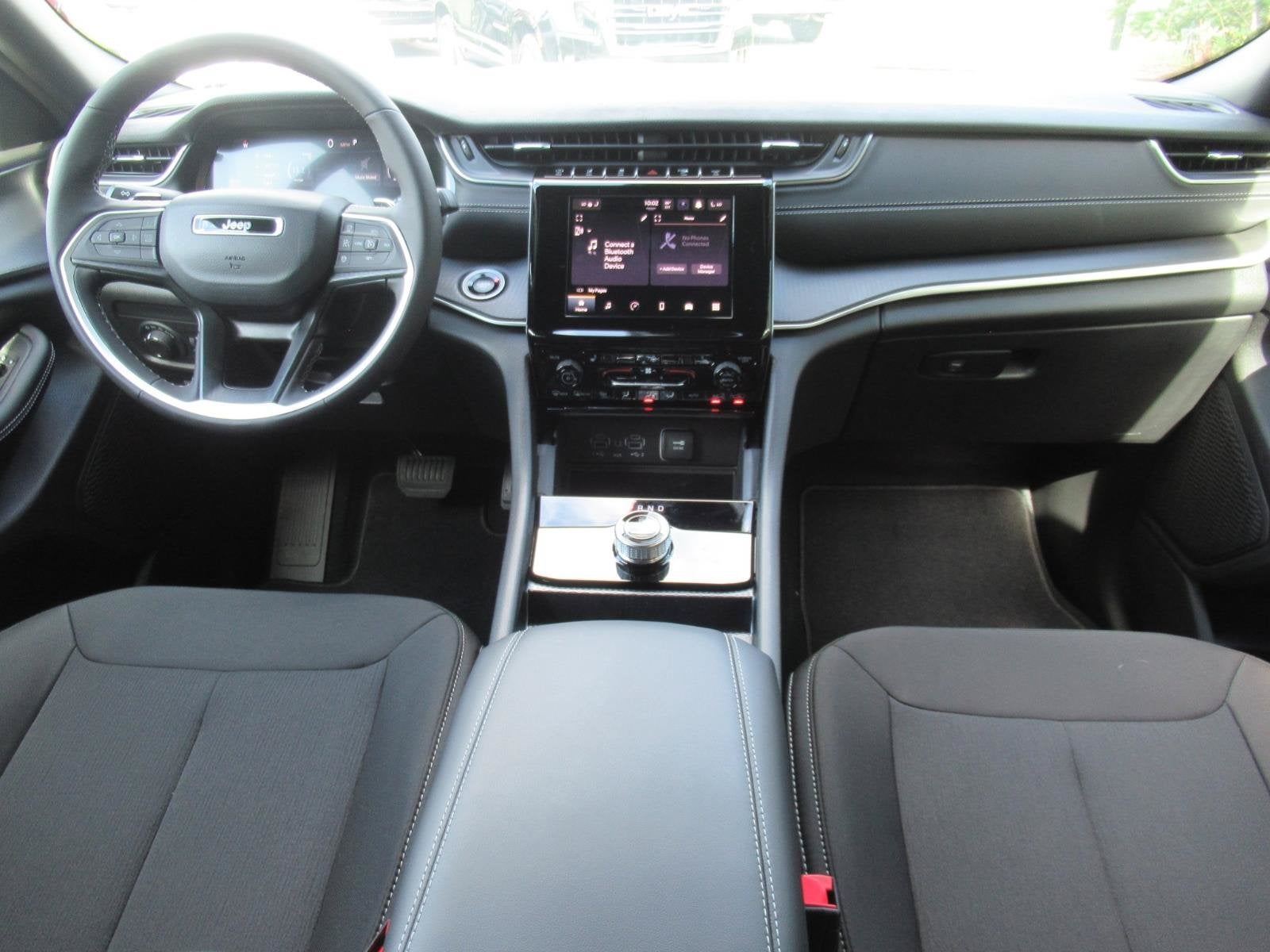 2026 Jeep Grand Cherokee GRAND CHEROKEE L LAREDO X 4X2