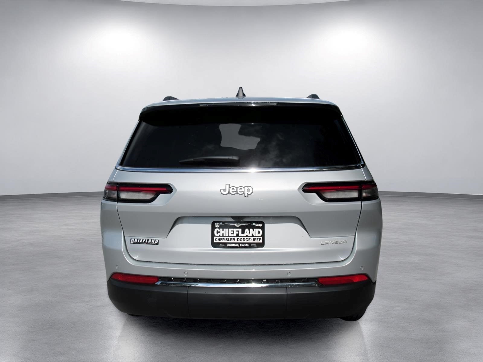 2026 Jeep Grand Cherokee GRAND CHEROKEE L LAREDO X 4X2