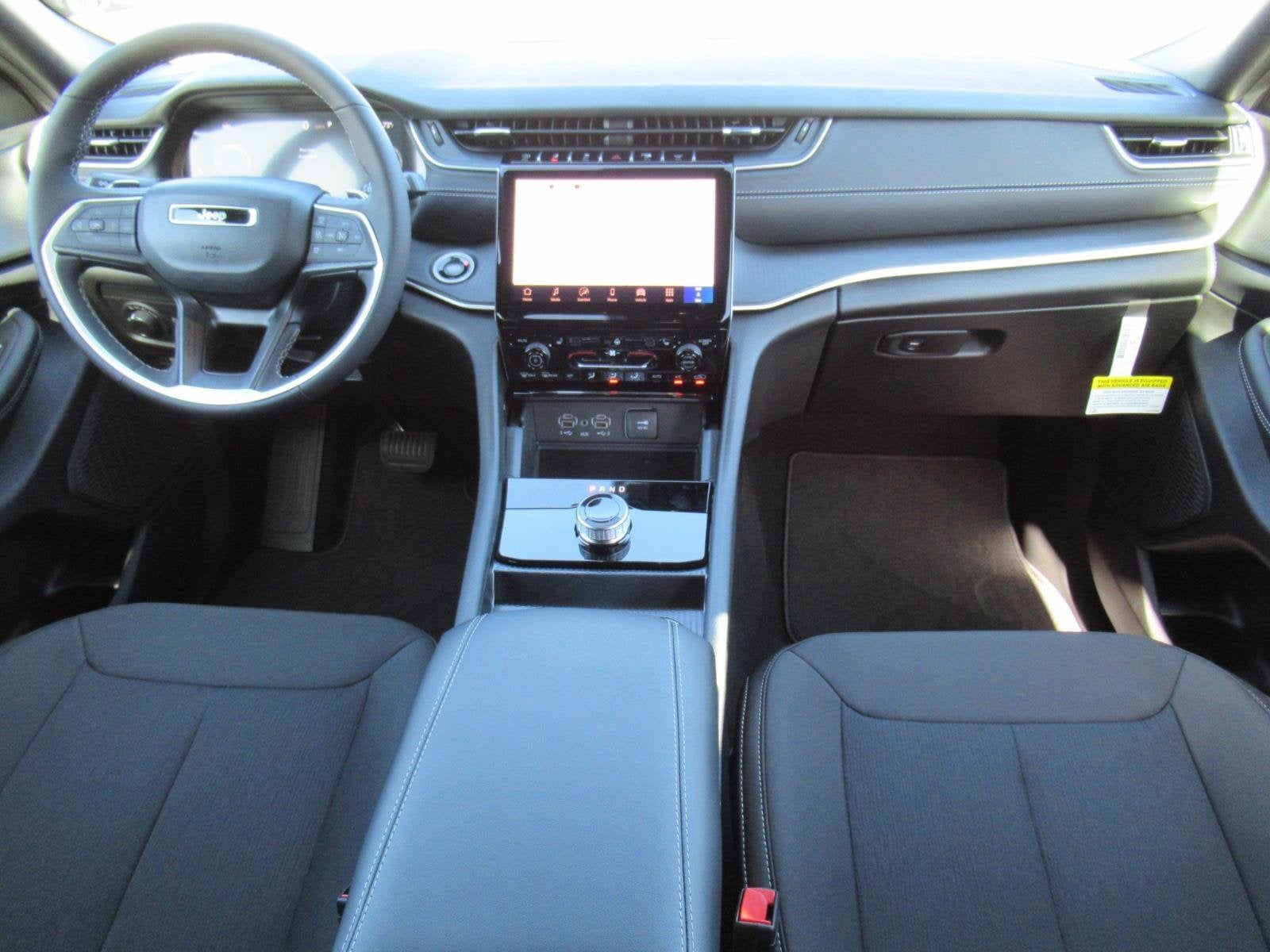 2027 Jeep Grand Cherokee GRAND CHEROKEE L LAREDO X 4X2