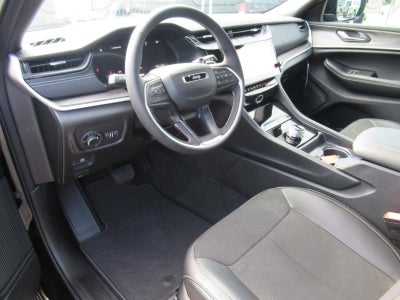 2027 Jeep Grand Cherokee GRAND CHEROKEE L LAREDO ALTITUDE 4X2